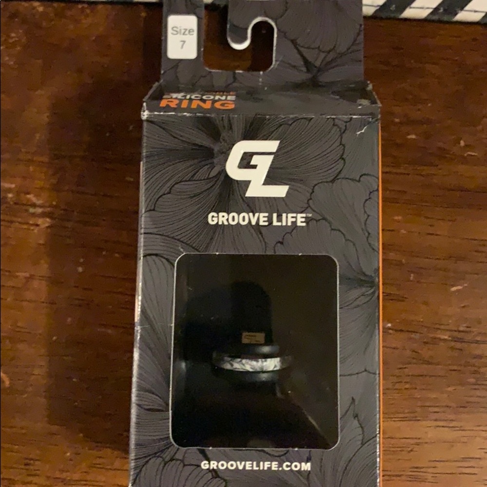 Groove Life Stackable Silicone Ring New In Box!!